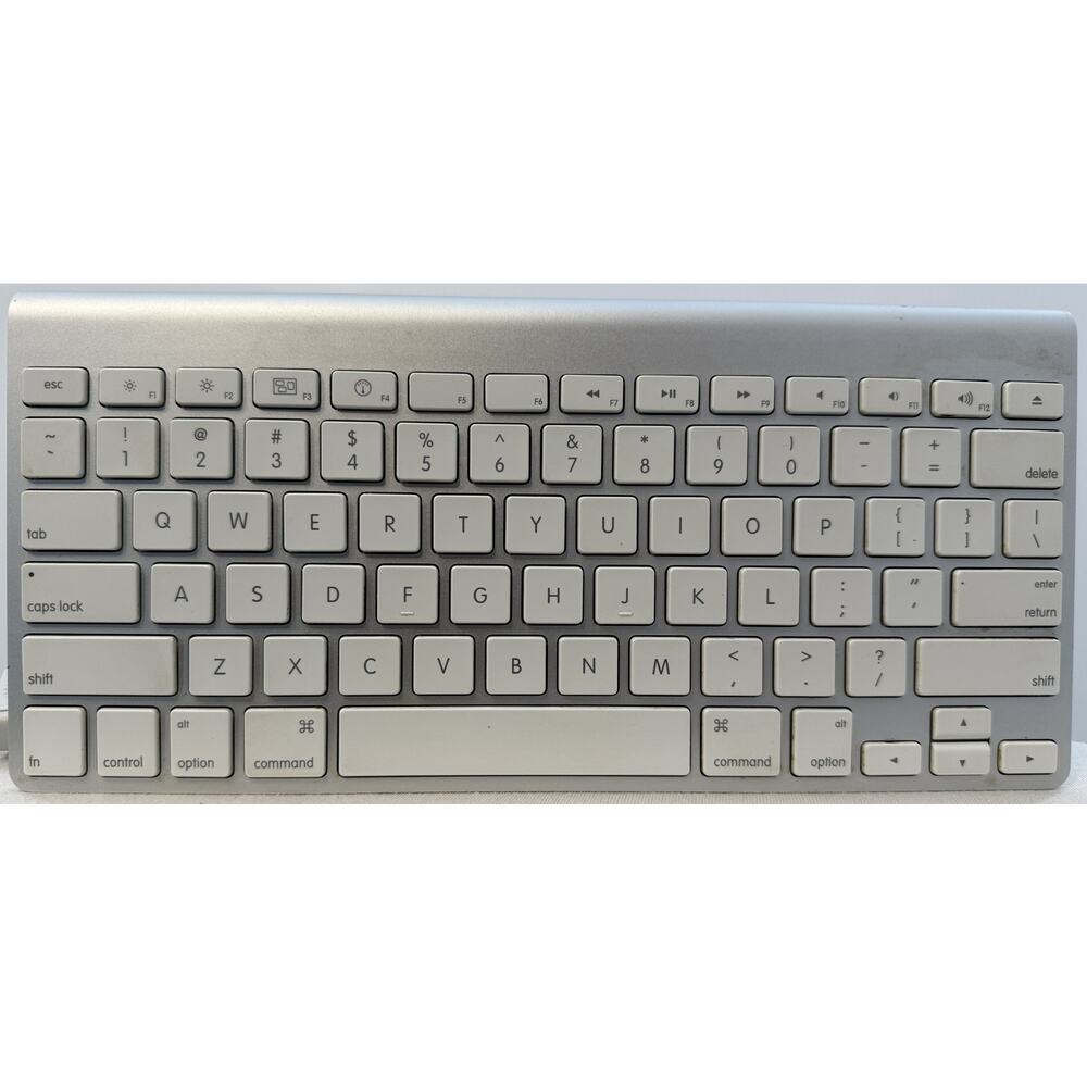 Apple A1314 Wireless Bluetooth Aluminum Keyboard